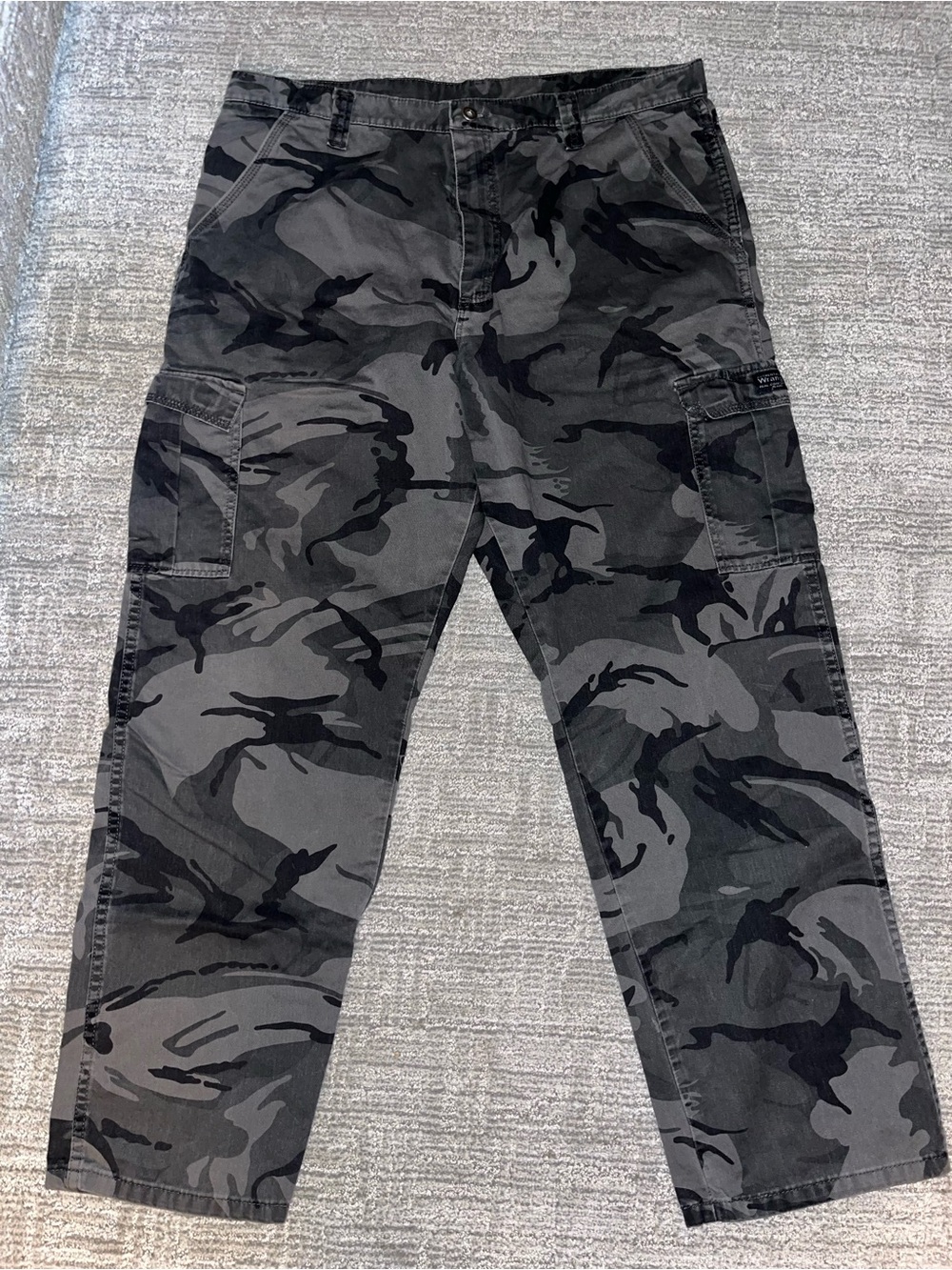 Wrangler Gray & Black Camo Cargo Pants